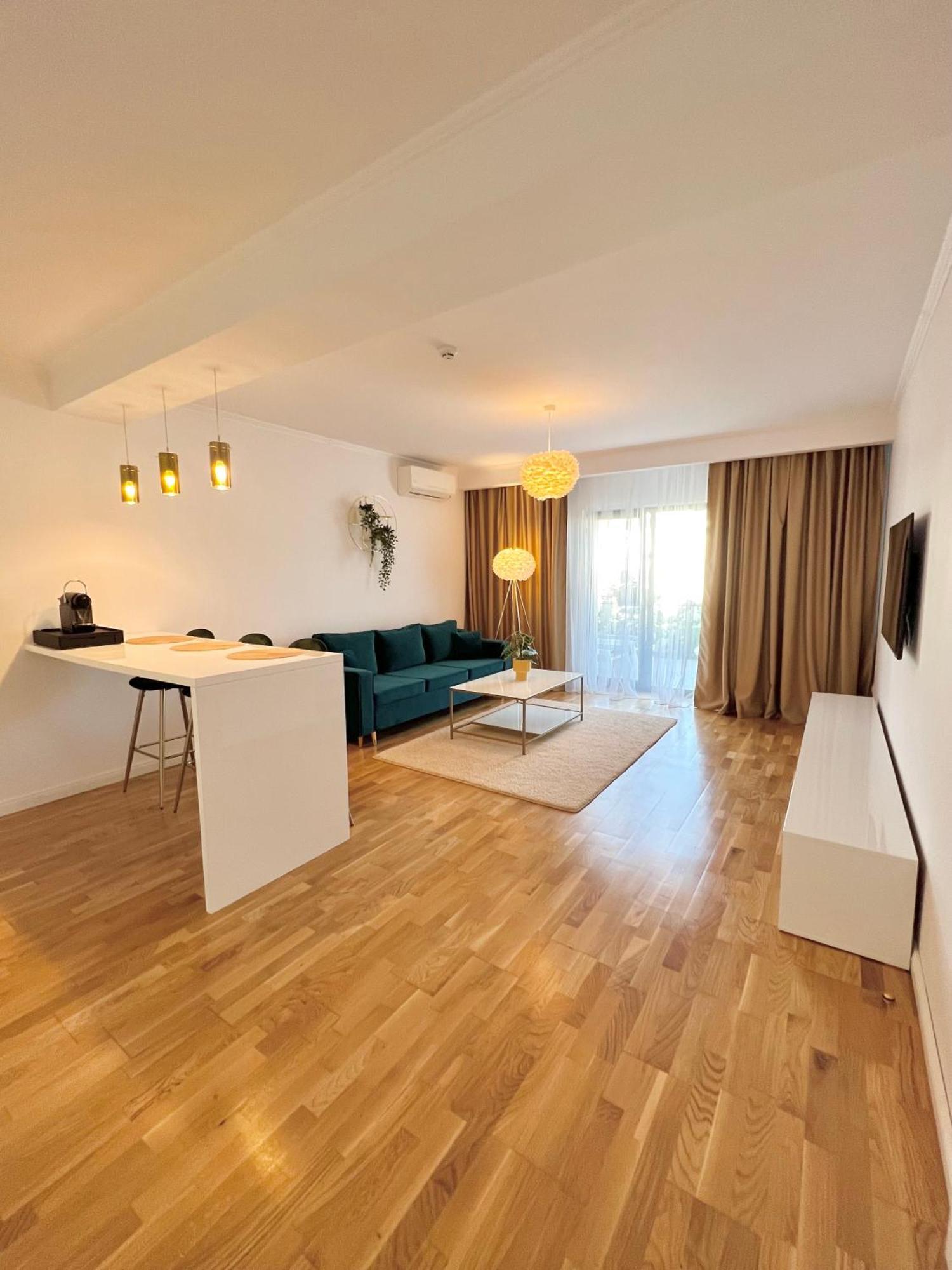 Krystal Boutique Mansion Hotel Hunedoara Exterior photo