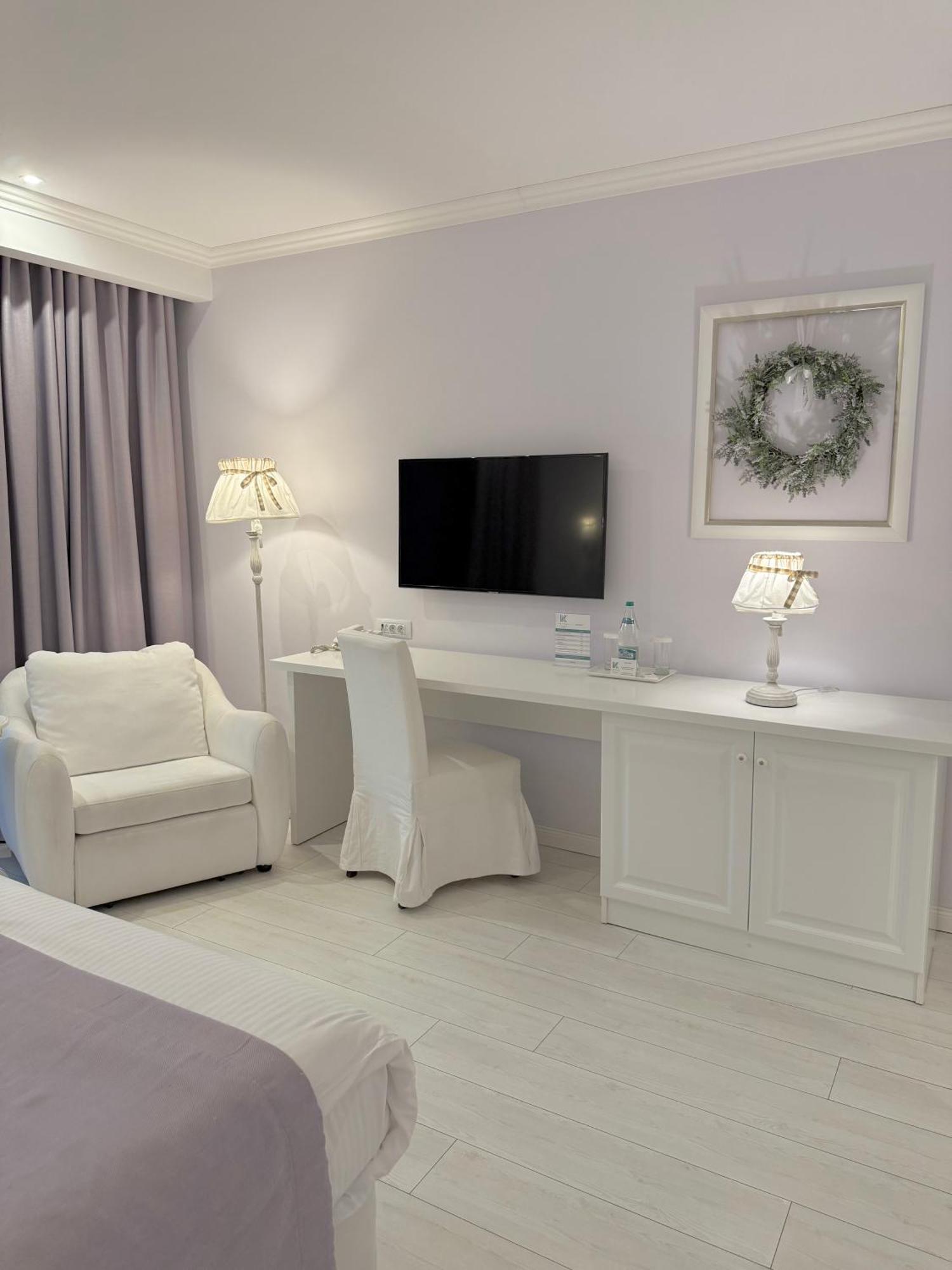 Krystal Boutique Mansion Hotel Hunedoara Exterior photo